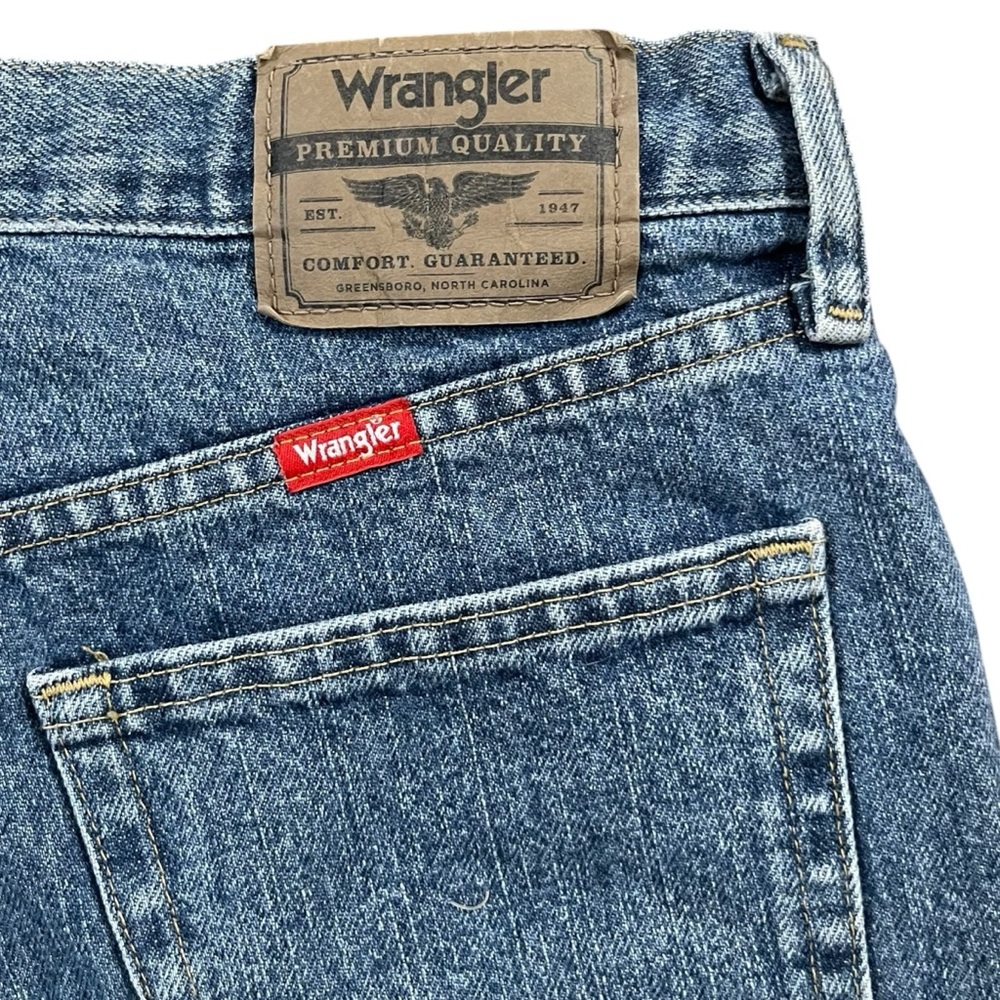 Wrangler Regular Fit Straight Leg Blue Jeans Men’s 30x30 Classic Denim - Picture 4 of 5